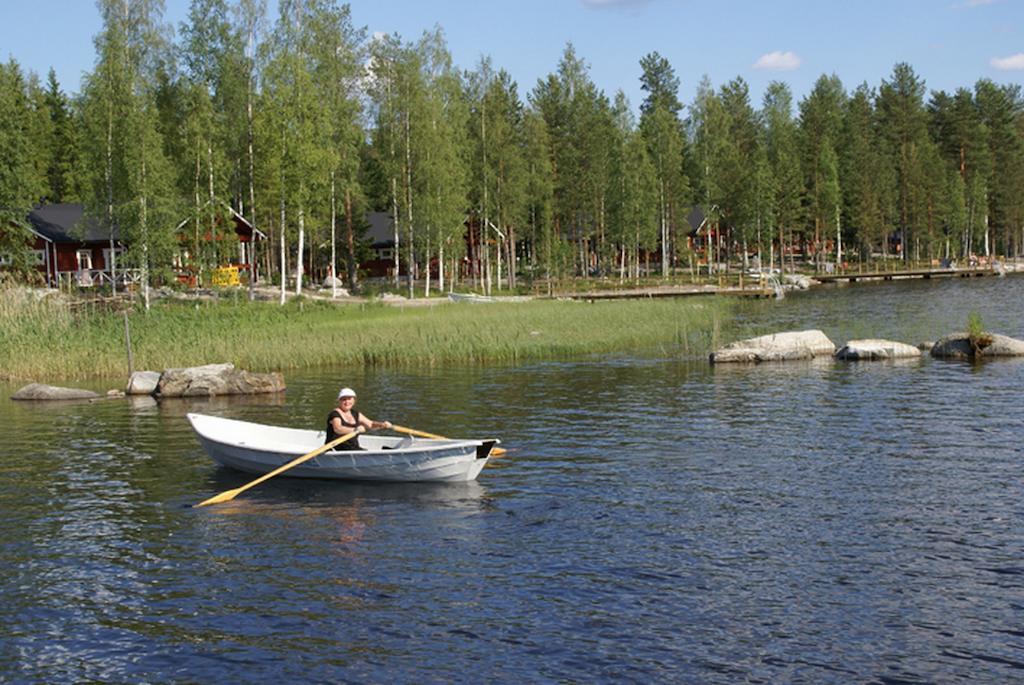 Hirvensalmi Kartanohotelli Satulinna Huvilat المظهر الخارجي الصورة