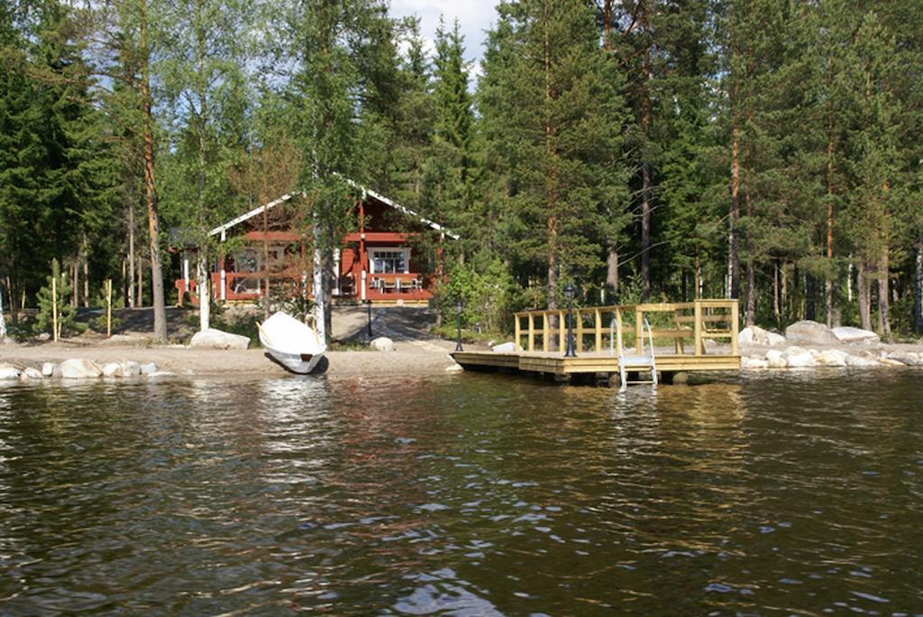 Hirvensalmi Kartanohotelli Satulinna Huvilat المظهر الخارجي الصورة