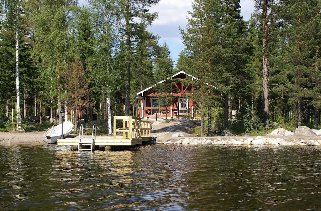 Hirvensalmi Kartanohotelli Satulinna Huvilat المظهر الخارجي الصورة
